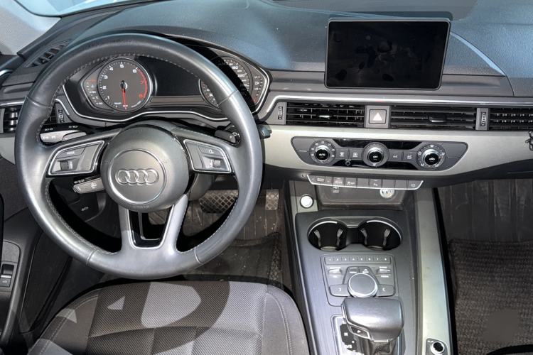 Used Audi A4L 2019 40 TFSI Ambition China VI