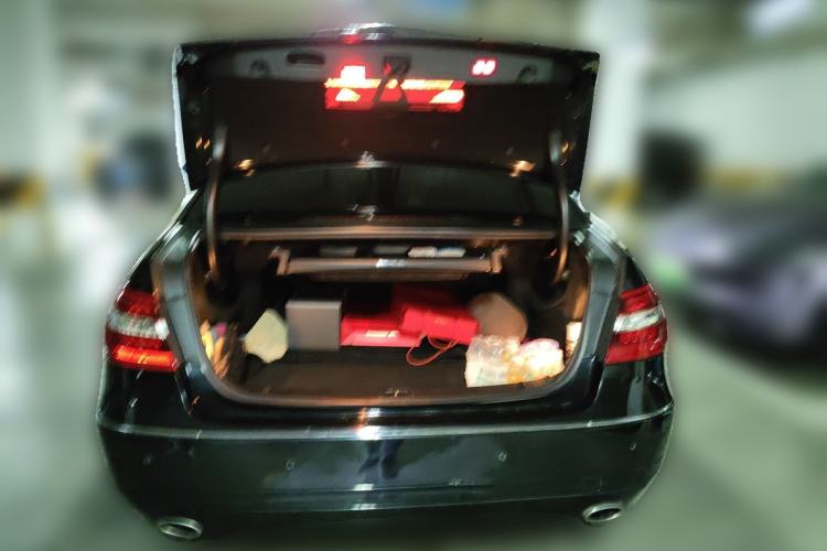 Used Mercedes-Benz E-Class 2010 E 300 L Fashion Model