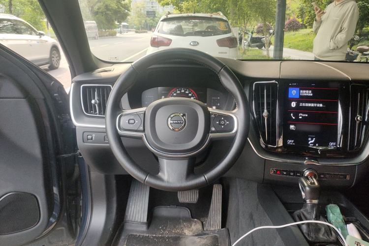 Used Volvo XC60 2021 T5 4x4 Smart Luxury Edition