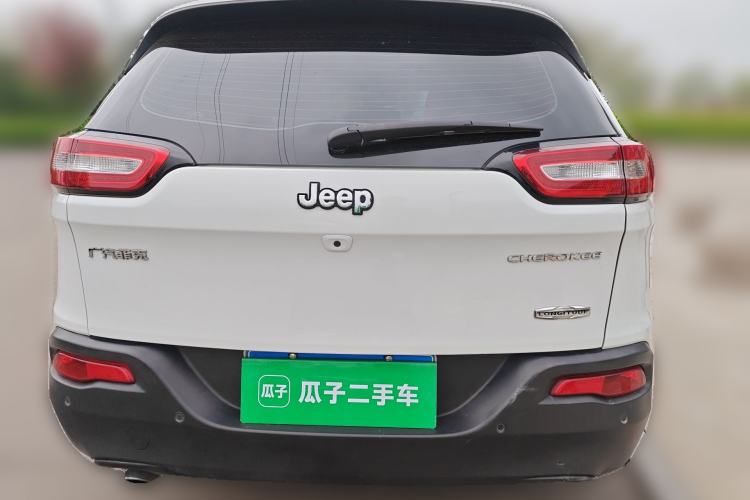 Used Jeep Cherokee 2016 2.0L Superior Edition Rear