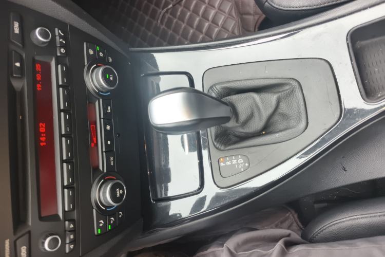 Used BMW 3 Series 2012 318i Leading Model
