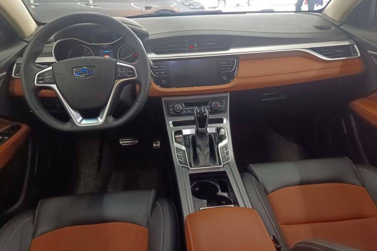 Used Geely Auto Vision S1 2018 1.5L CVT Fongchi Model Center Console