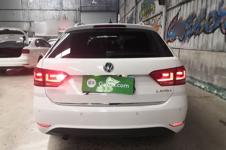 Used Volkswagen Gran Lavida 2015 1.6L Automatic Comfort Edition
