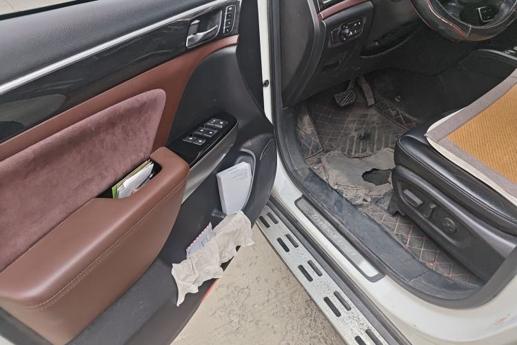 Used GAC Trumpchi GS8 2017 320T Two-Wheel Drive Luxury Smart Connectivity Version (7 Seats)