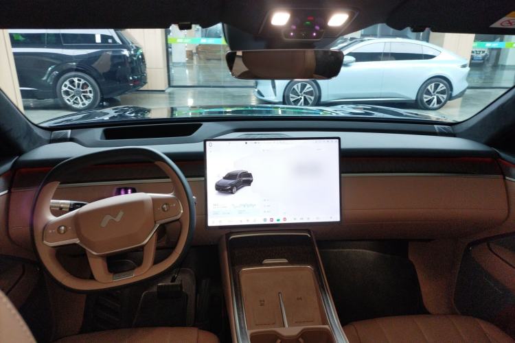 Used ONVO Luxeed L90 2025 Model—Ultra Six-Seater Version
