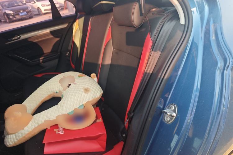 Used Volkswagen Lamando 2015 230TSI DSG Fashion Edition Left Rear Seat