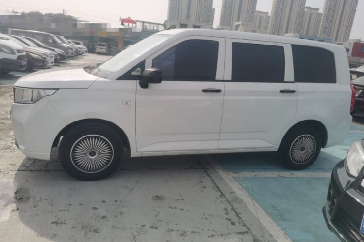 Used Wuling Hongguang PLUS 2020 1.5L Manual Standard Edition 5 Seats