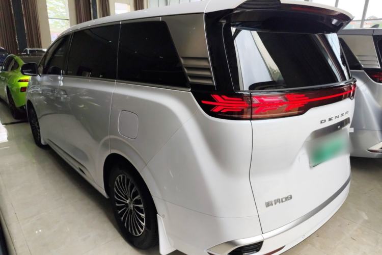 Used Denza D9 2022 DM-i 970 Four-Wheel Drive Flagship Model
