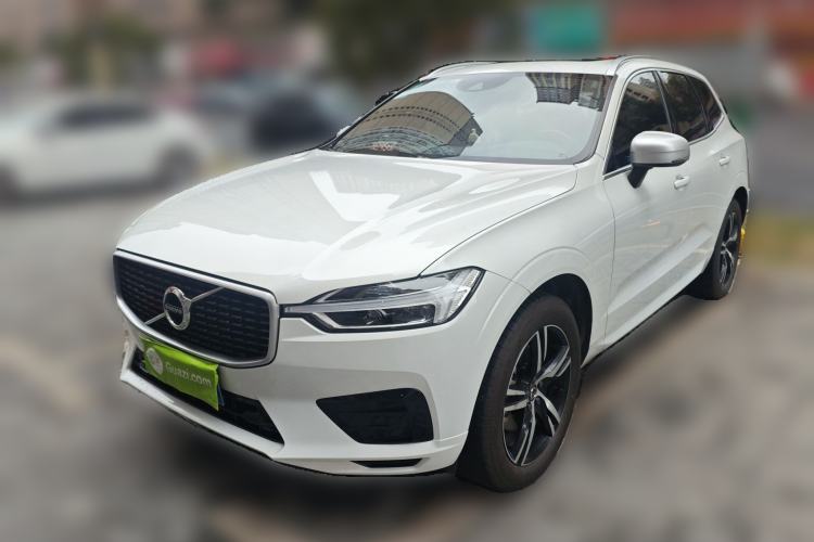 Used Volvo XC60 2019 T5 4x4 Smart & Dynamic Sport Edition China VI Standard