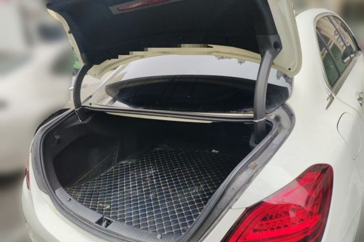 Used Mercedes-Benz C-Class 2019 C 180 L Fashion Edition Sport Version Trunk