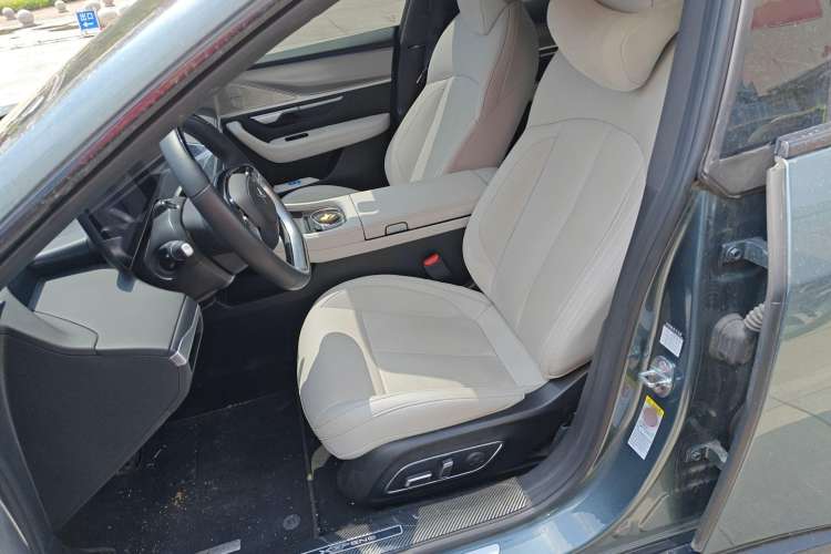 Used XPeng P7 2023 P7i 610 Max Performance Edition Left Front Seat