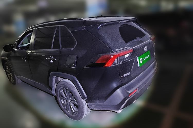 Used Toyota RAV4 2023 2.0L CVT Two-Wheel Drive Fashion Plus Edition
