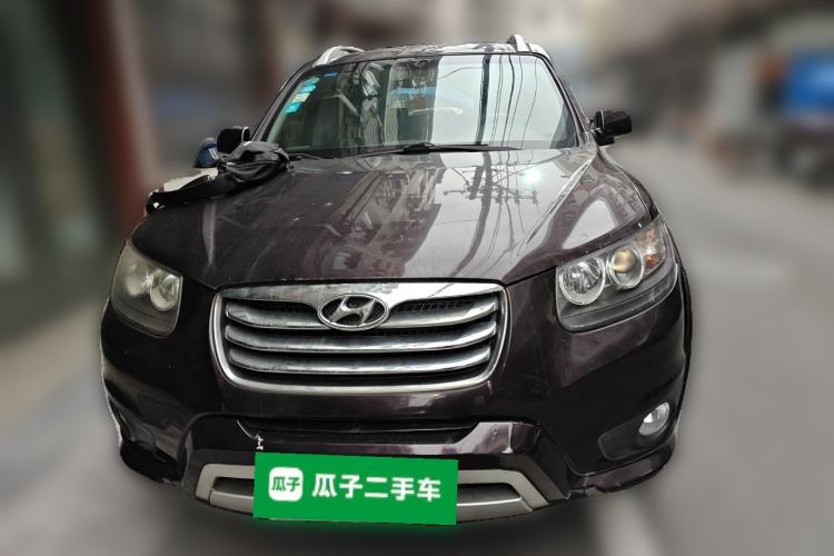 Used Hyundai Santa Fe Classic 2011 2.4 Comfort Edition 7-Seater Two-Wheel Drive