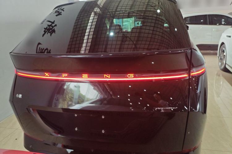 Used XPeng X9 2024 702 Ultra-Long Range Pro
