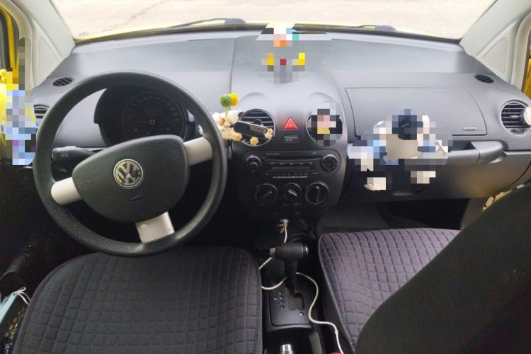 Used Volkswagen Beetle 2010 1.6 AT
