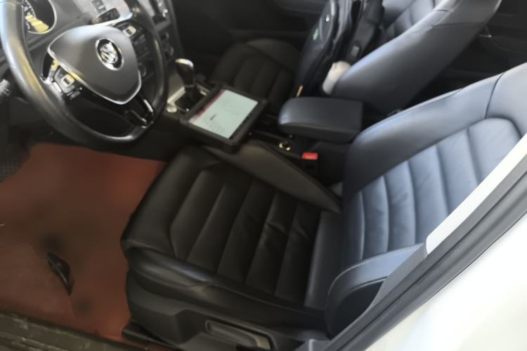 Used Volkswagen Golf 2015 1.4TSI Automatic Luxury Model
