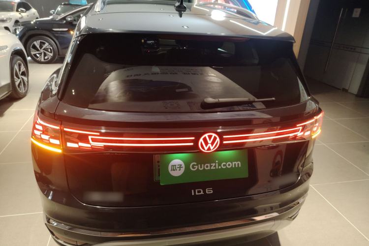 Used Volkswagen ID.6 CROZZ 2022 Long-Range PRO Edition
