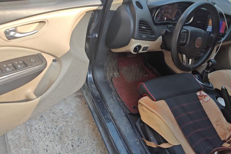 Used Fiat Viaggio 2012 1.4T Automatic Enjoyment Edition Driver Seat