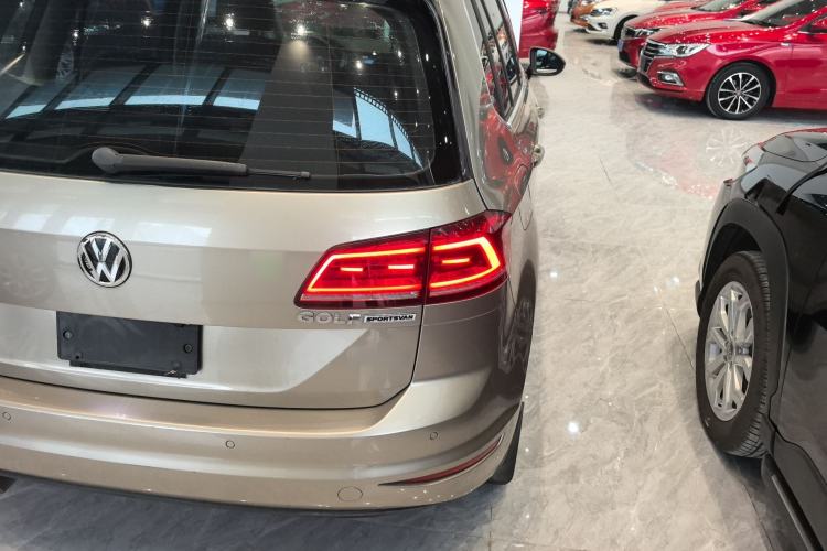 Used Volkswagen Golf Sportsvan 2016 230TSI Automatic Trend Edition