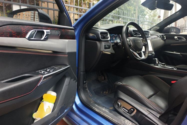 Used Lynk & Co 03 2020 1.5TD DCT JingPro Edition