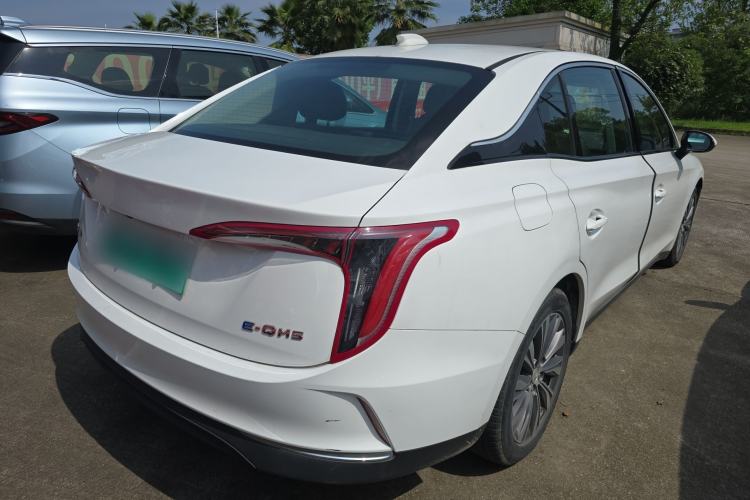 Used Hongqi E-QM5 2022 431 km Charge & Enjoy Edition
