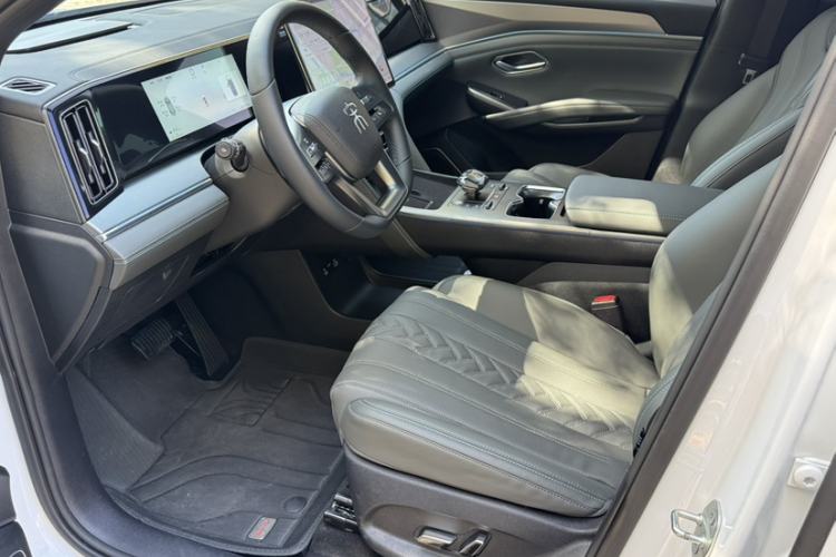 Used BYD Song L DM-i 2025 Intelligent Driving Version 160 km Beyond-Range Type Interior 2