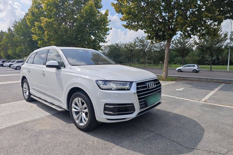 Used Audi Q7 2018 40 TFSI Comfort Model