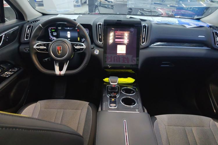 Used Hongqi HS3 2024 1.5T Zhiwei Edition Center Console