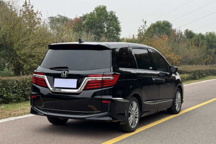 Used Honda Elysion 2016 2.4L Comfort Edition
