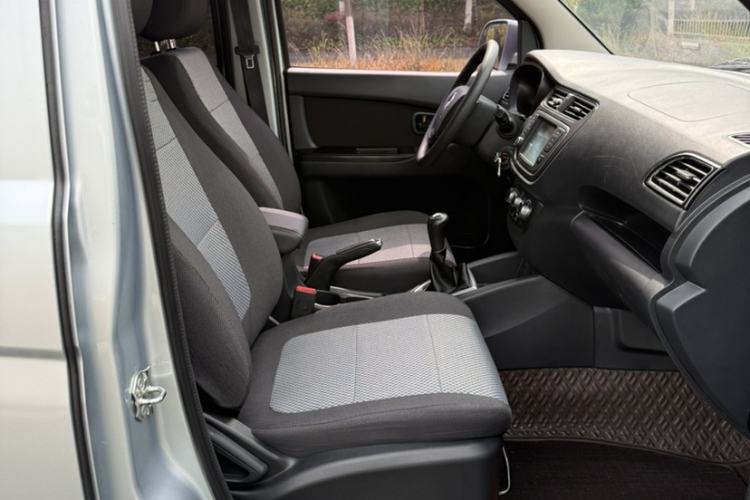 Used CHANGAN KAICHENG Ounuo S 2023 1.5L Deluxe Edition Dual-Steaming Air-Conditioned Passenger Van JL473QG 7 Seats Right Front Seat