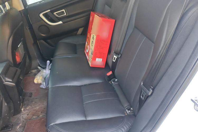 Used Land Rover Discovery Sport 2019 240 PS SE Version China V Standard
