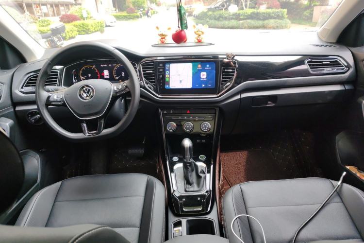 Used Volkswagen T-ROC 2021 280TSI DSG Two-Wheel Drive Comfort Connect Edition Center Console