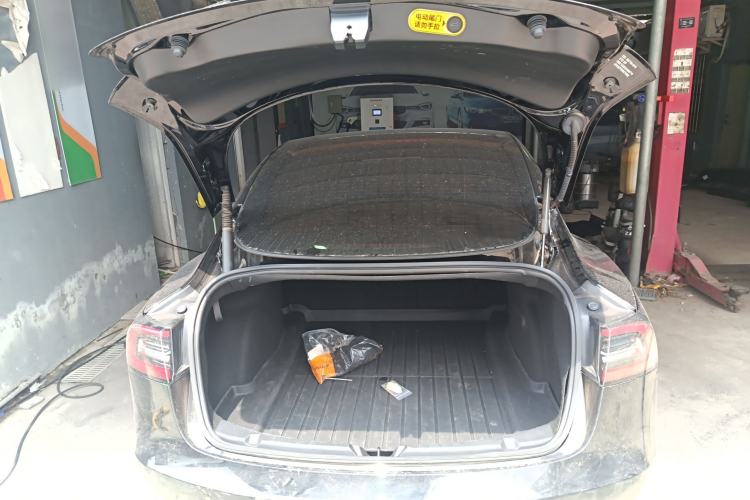 Used Tesla Model 3 2022 Rear-Wheel-Drive Version Trunk