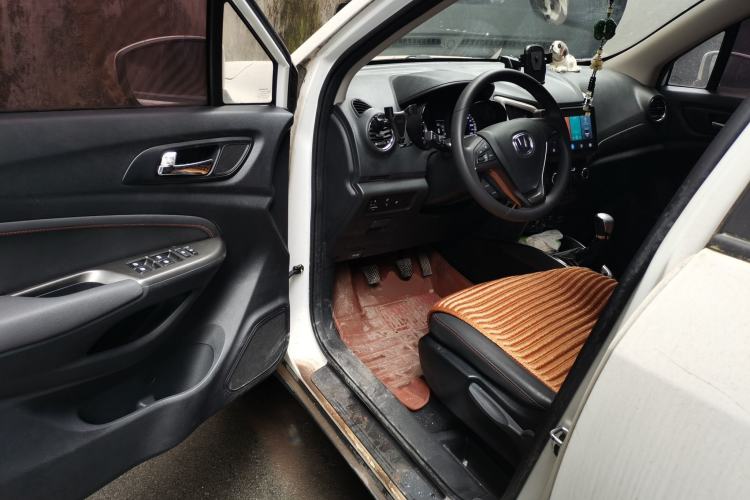 Used CHANGAN CS15 2016 1.5L Manual Fashion Edition
