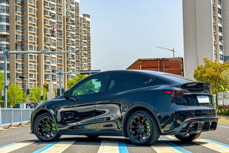 Used Tesla Model Y 2021 Long-Range All-Wheel-Drive Version 3D7