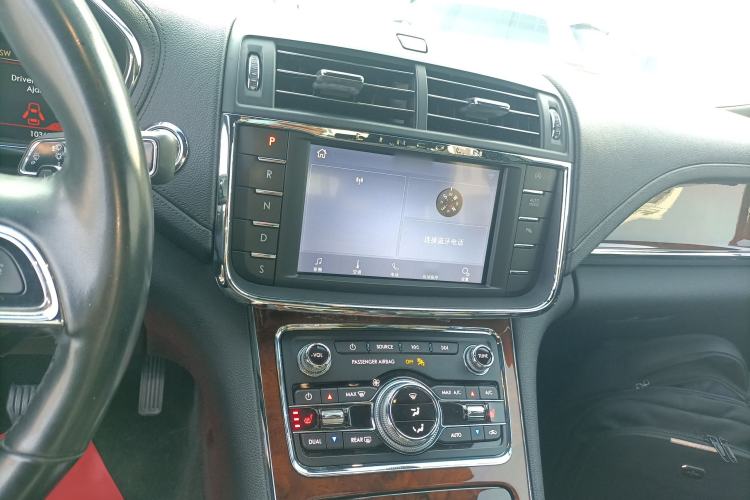 Used Lincoln Continental 2019 2.0T Two-Wheel Drive Luxury Edition China VI Standard
