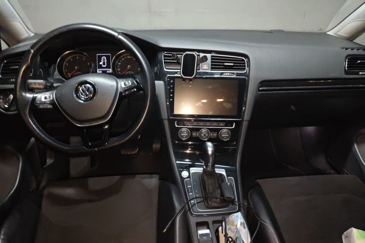 Used Volkswagen Golf 2014 1.4TSI Automatic Flagship Model
