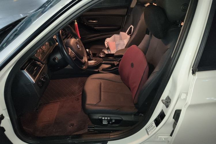 Used BMW 3 Series 2016 320i Fashion Model
