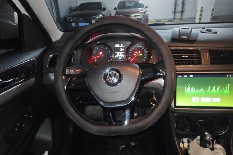 Used Volkswagen Gran Lavida 2015 1.6L Automatic Comfort Edition Steering Wheel