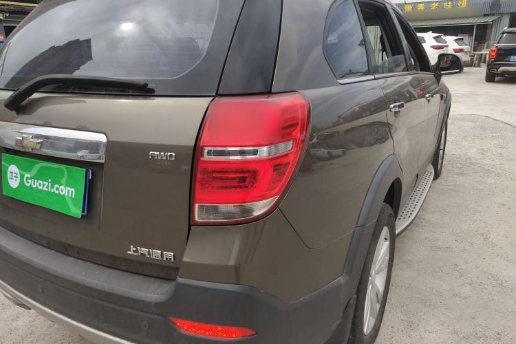 Used Chevrolet Captiva 2017 2.4L 4x4 Flagship Edition 7-Seater
