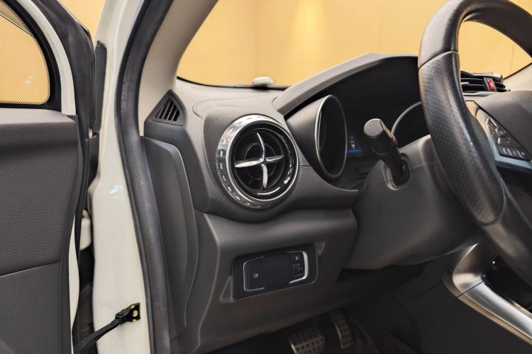 Used BYD Yuan 2016 1.5L Automatic Haoya Model Interior 2