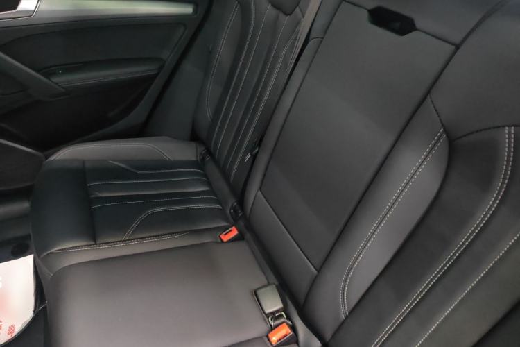 Used Audi Q5L 2022 40T Fashionable and Dynamic Model
