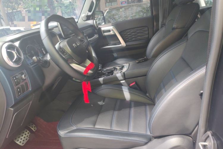 Used BAIC Off-Road BJ40 2021 2.0D Automatic Four-Wheel Drive Blade Hero Edition Adventurer Type Left Front Seat