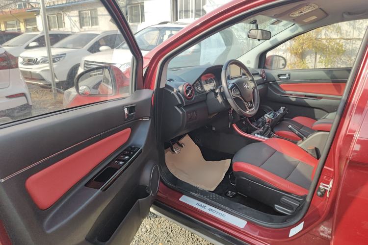Used BAIC Senova X25 2015 1.5L manual Comfort trim level
