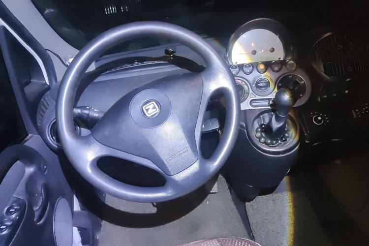 Used Zotye M300 2010 1.6L Gasoline Standard 6-Seater