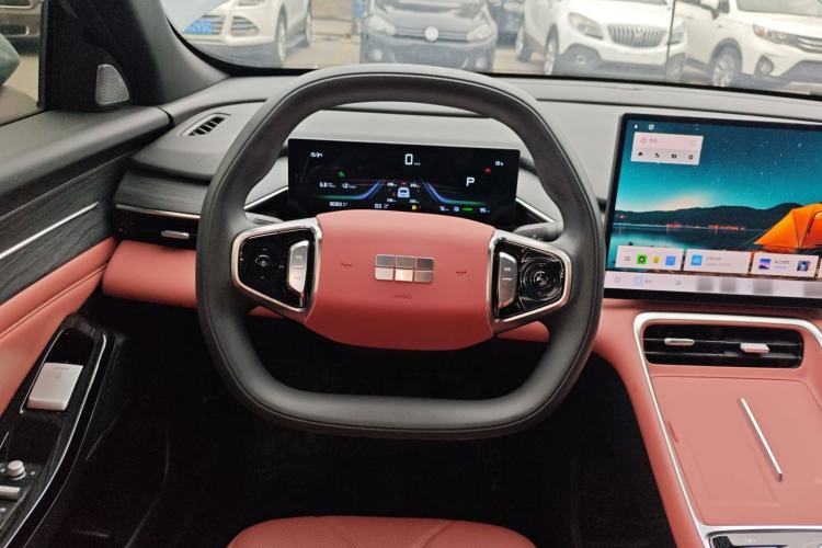 Used Geely Galaxy L6 2025 EM-i 140km Long-Range Version
