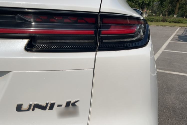 Used CHANGAN UNI-K iDD 2022 Blue Whale iDD 130km 1.5T Prestige Model Exterior 3