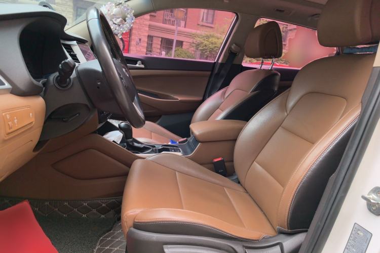 Used Hyundai Tucson 2015 1.6T Dual-Clutch Two-Wheel-Drive Smart Model Left Front Seat