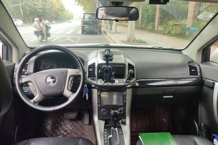 Used Chevrolet Captiva 2012 2.4L 4x4 Flagship Edition 7 Seats