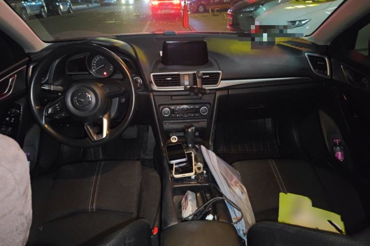 Used Mazda 3 Axela 2017 Sedan 1.5L Automatic Luxury Model Emission Standard China V Center Console